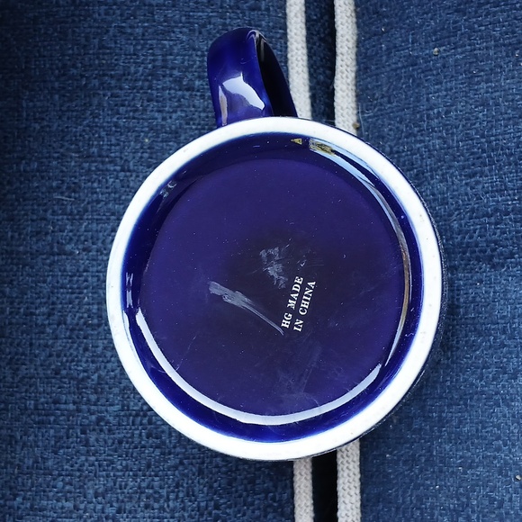 Disney Store Mickey Mouse Hawaii Coffee Mug - Picture 5 of 5